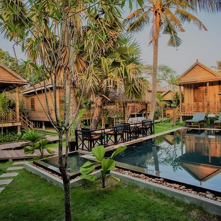 Отель The Wood Family Retreat Phumi Trapeang Rung Экстерьер фото