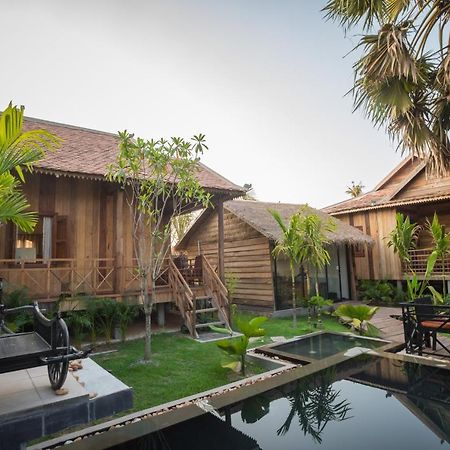 Отель The Wood Family Retreat Phumi Trapeang Rung Экстерьер фото